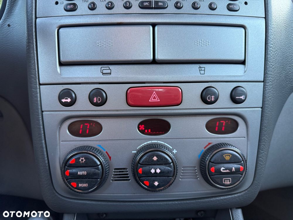 Alfa Romeo 147 1.9 JTD 16V Distinctive - 21