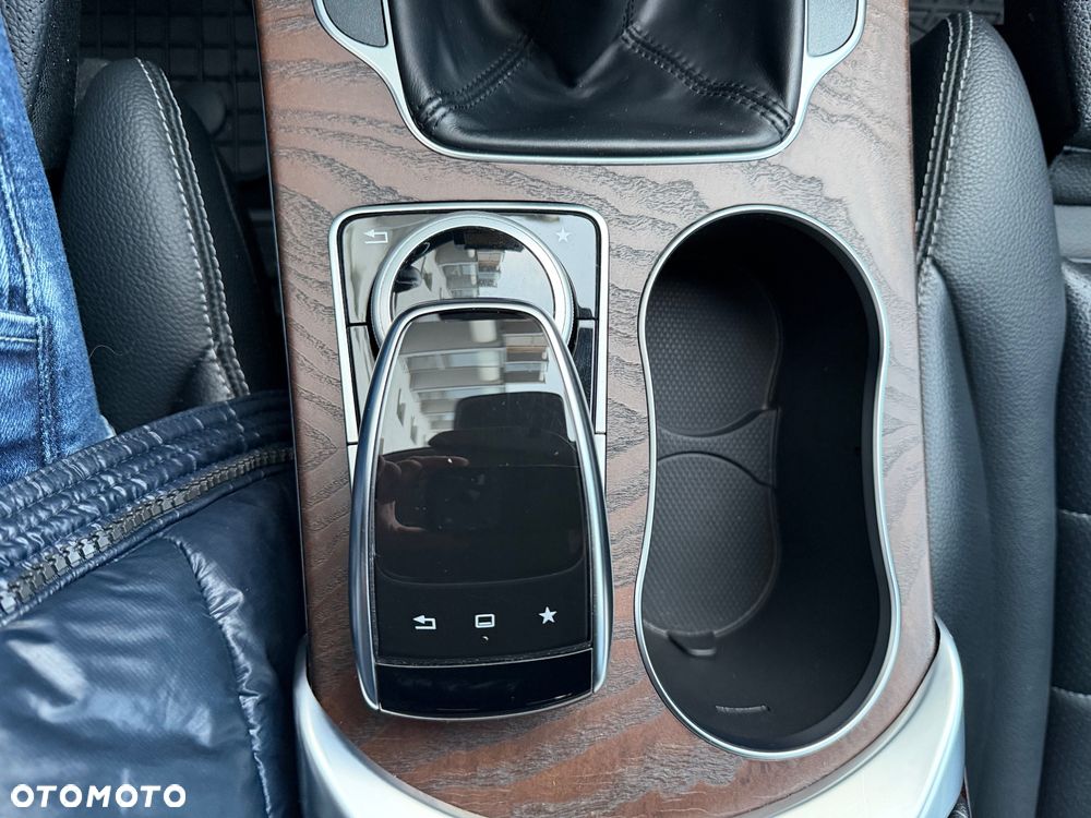 Mercedes-Benz Klasa C 200 Avantgarde - 29