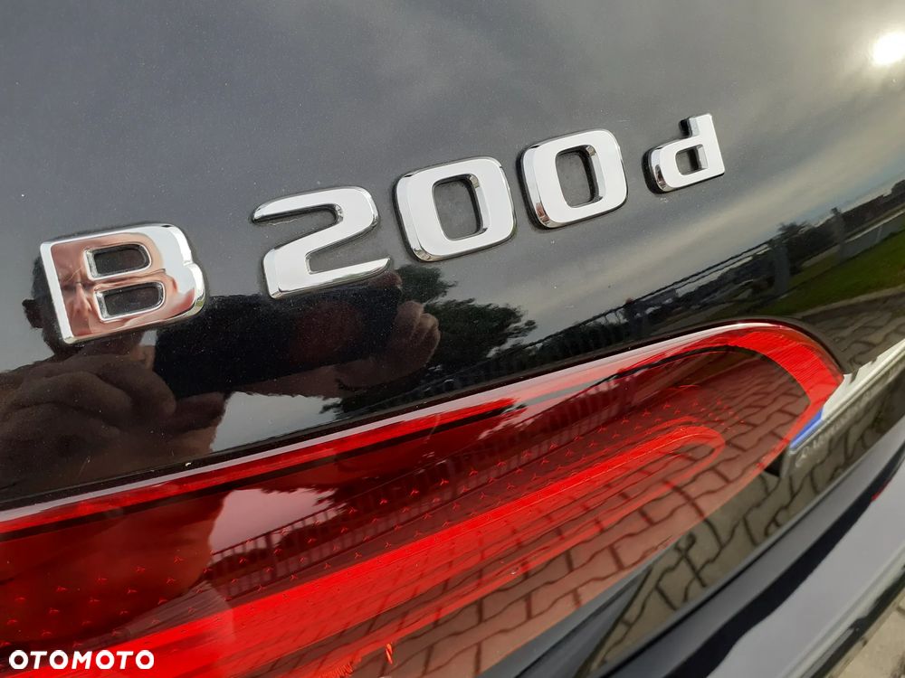 Mercedes-Benz Klasa B 200 d AMG Line 8G-DCT - 9