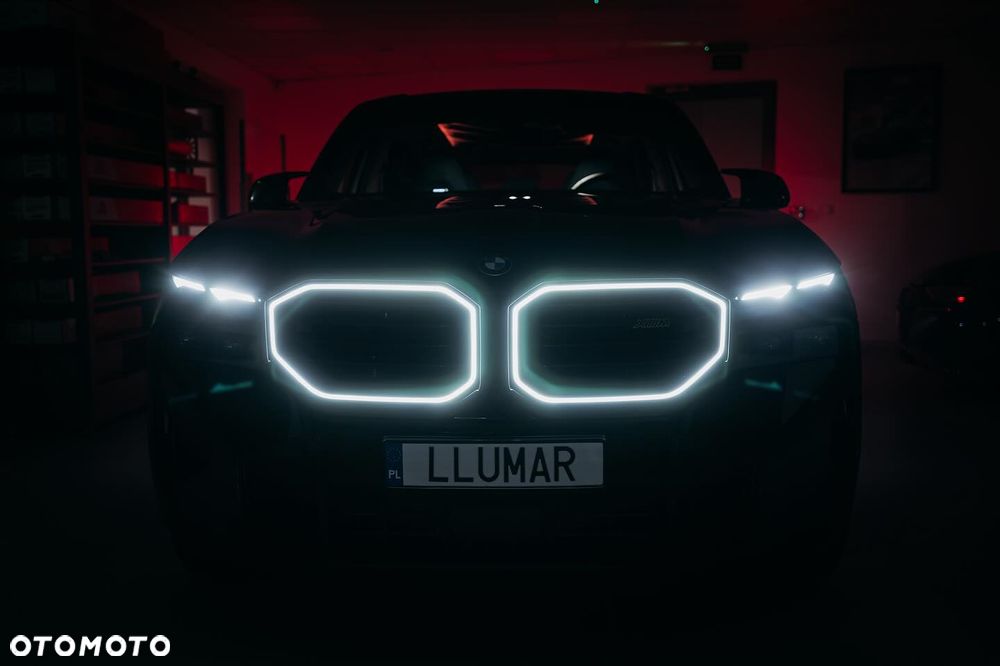 BMW XM - 11