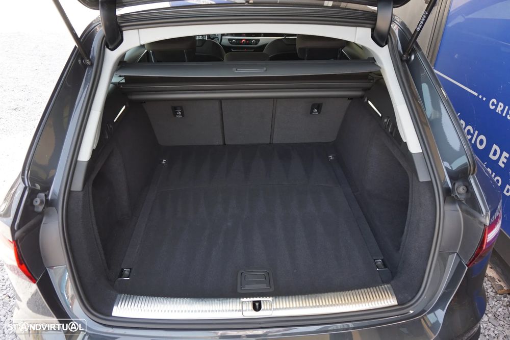 Audi A4 Avant 30 TDI Advanced S tronic - 57