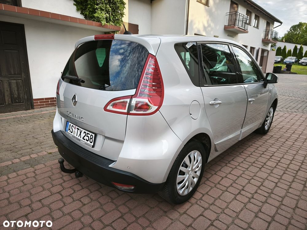 Renault Scenic 1.6 16V 110 TomTom Edition - 9