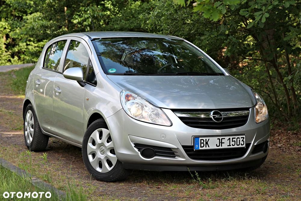 Opel Corsa 1.2 16V Easytronic Cosmo - 4