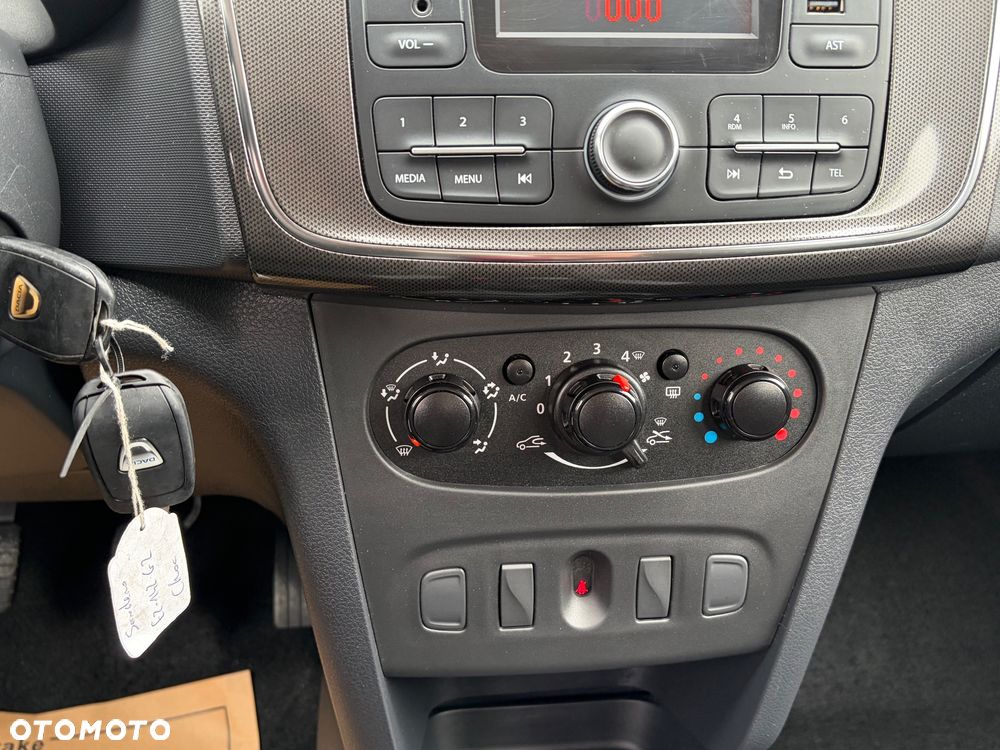 Dacia Sandero - 21