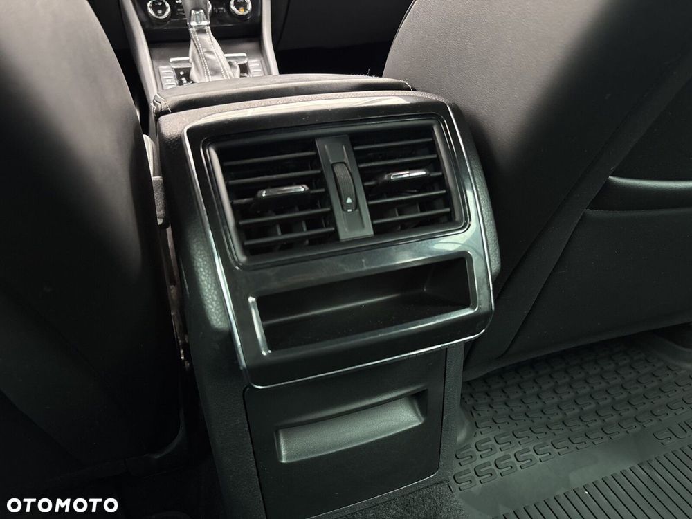 Skoda Superb 2.0 TSI Sportline DSG - 14