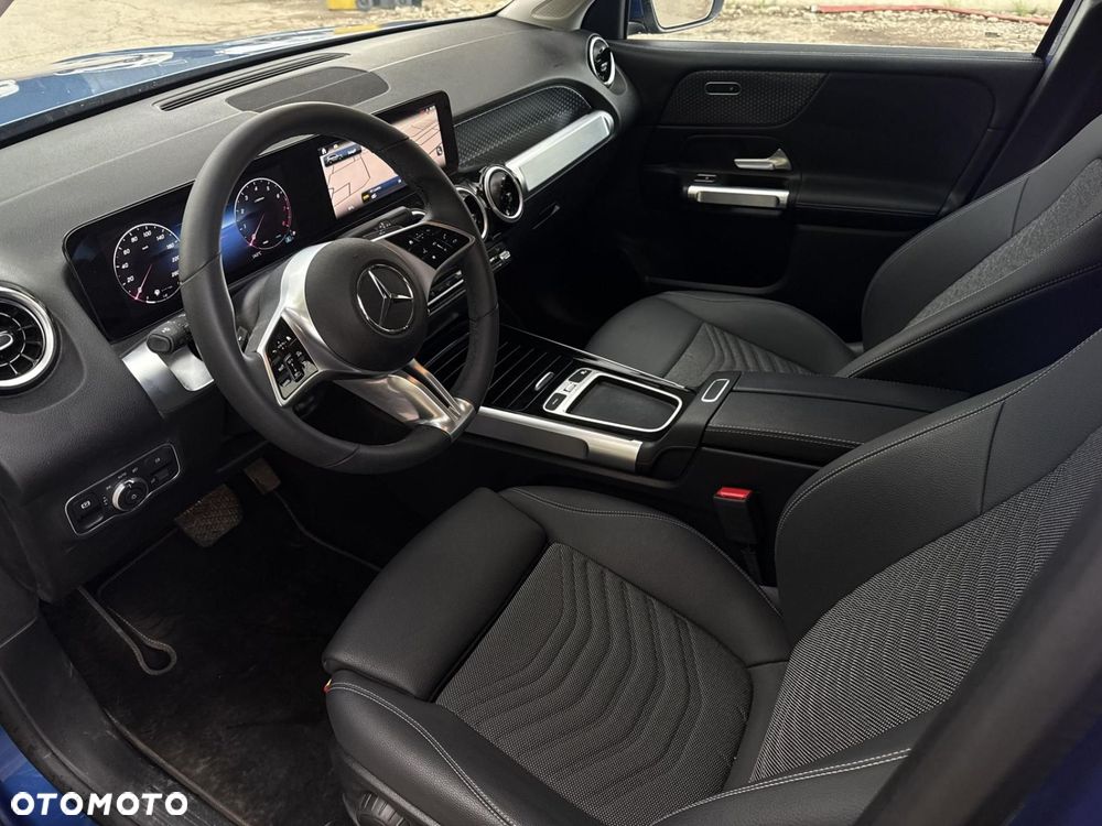 Mercedes-Benz GLB - 10