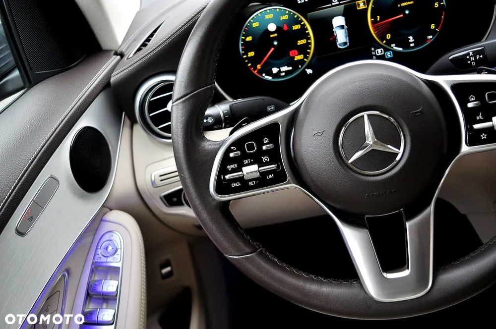 Mercedes-Benz GLC 200 d 4Matic 9G-TRONIC Exclusive - 29