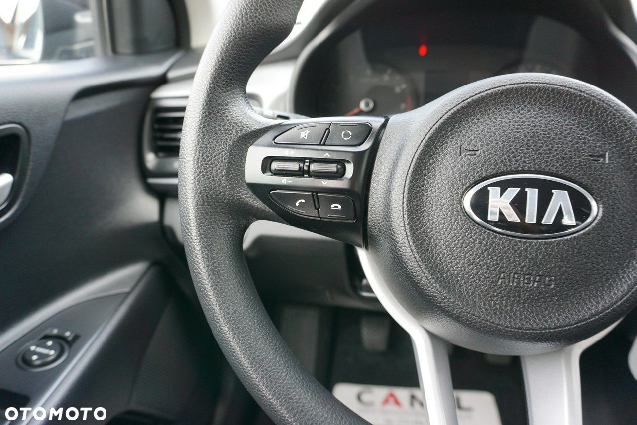 Kia Rio - 17