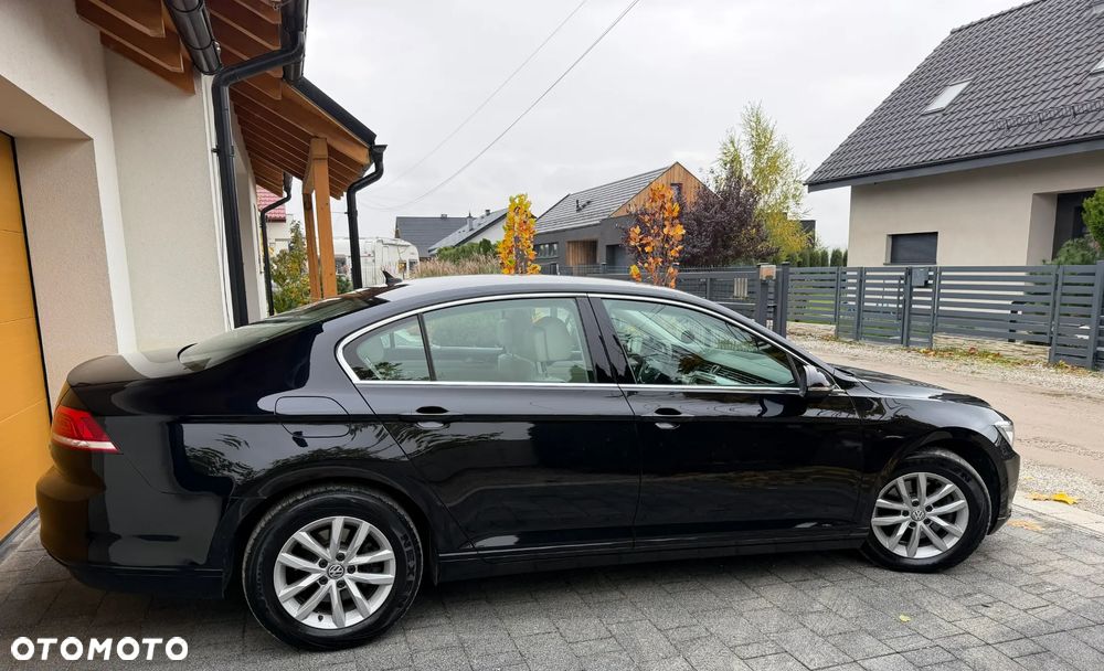 Volkswagen Passat - 18