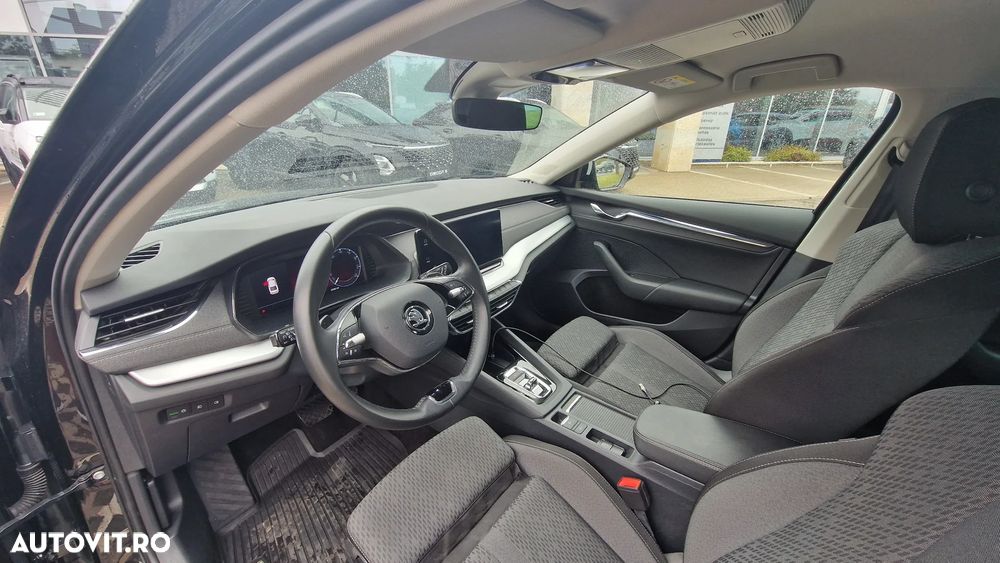 Skoda Octavia 2.0 TDI DSG 4X4 Style - 6