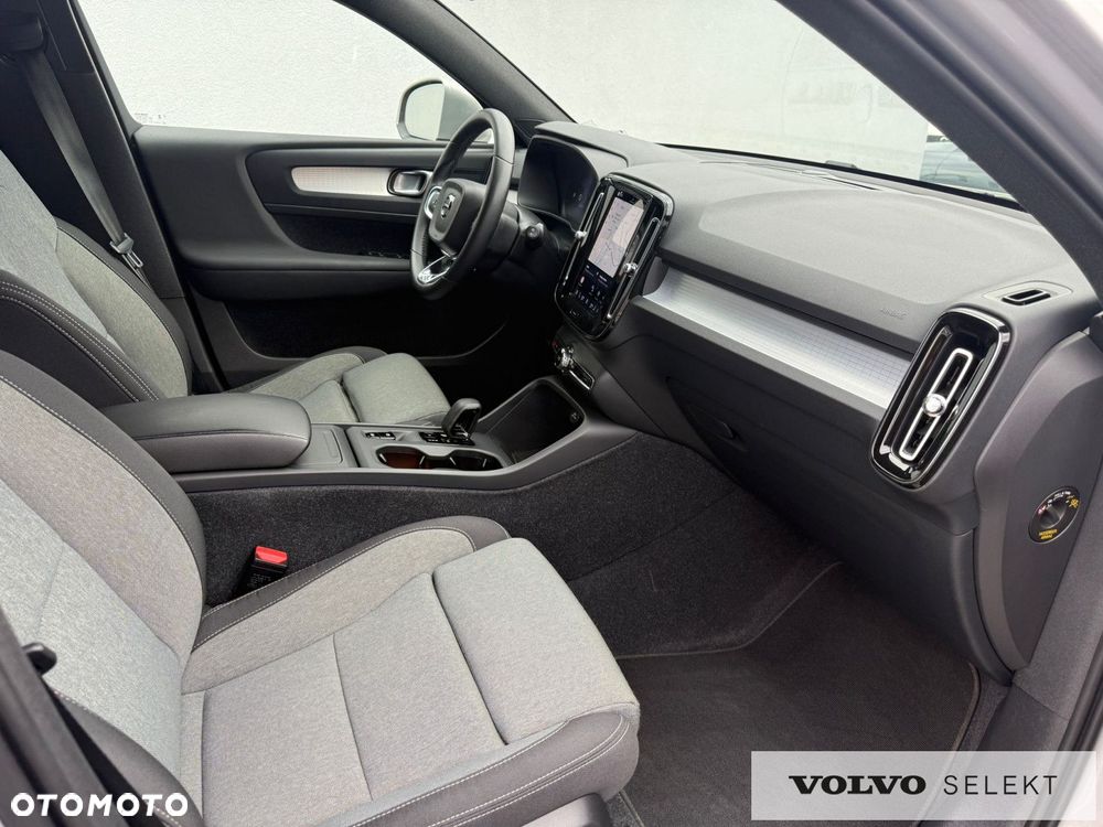 Volvo XC 40 - 30