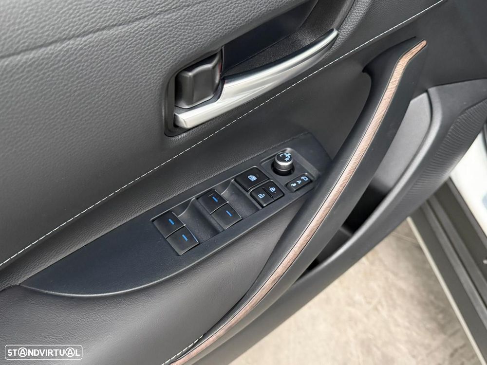 Toyota Corolla Touring Sports 1.8 Hybrid Trek - 29