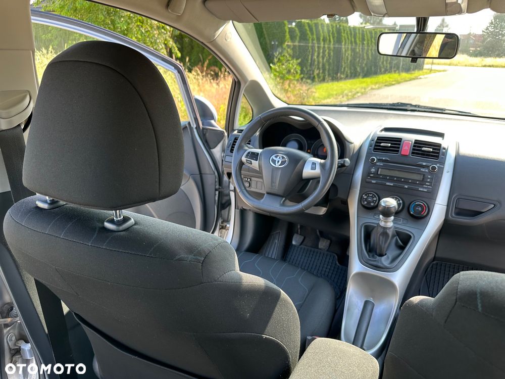 Toyota Auris 1.33 VVT-i Active - 24