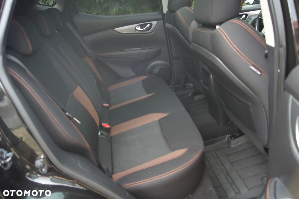 Nissan Qashqai 1.3 DIG-T N-Motion - 33
