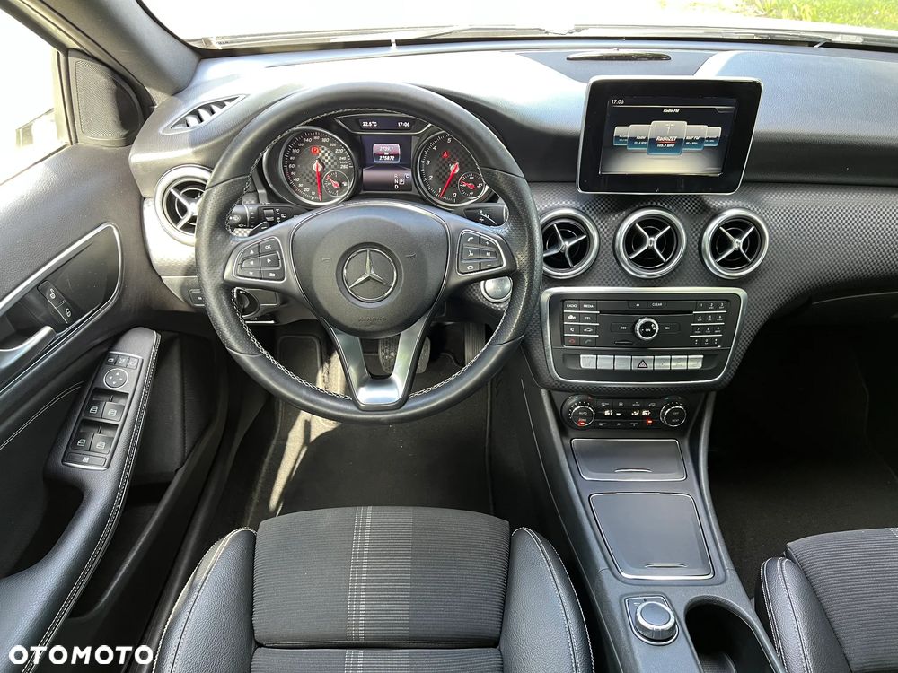 Mercedes-Benz Klasa A 200 7G-DCT Activity Edition - 13