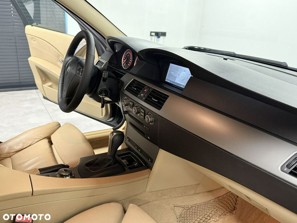 BMW Seria 5 - 16
