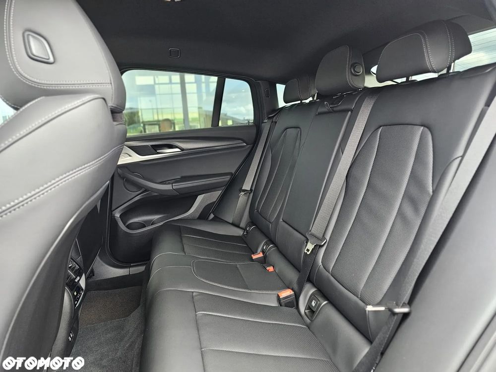 BMW X4 - 30