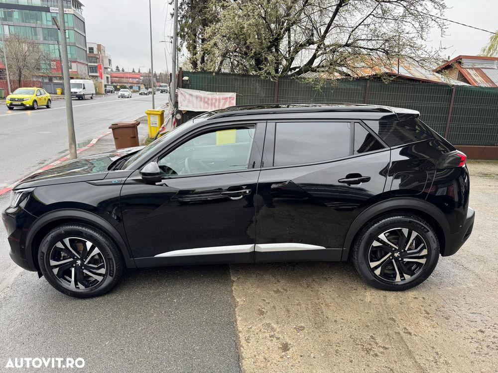 Peugeot 2008 136 GT - 11