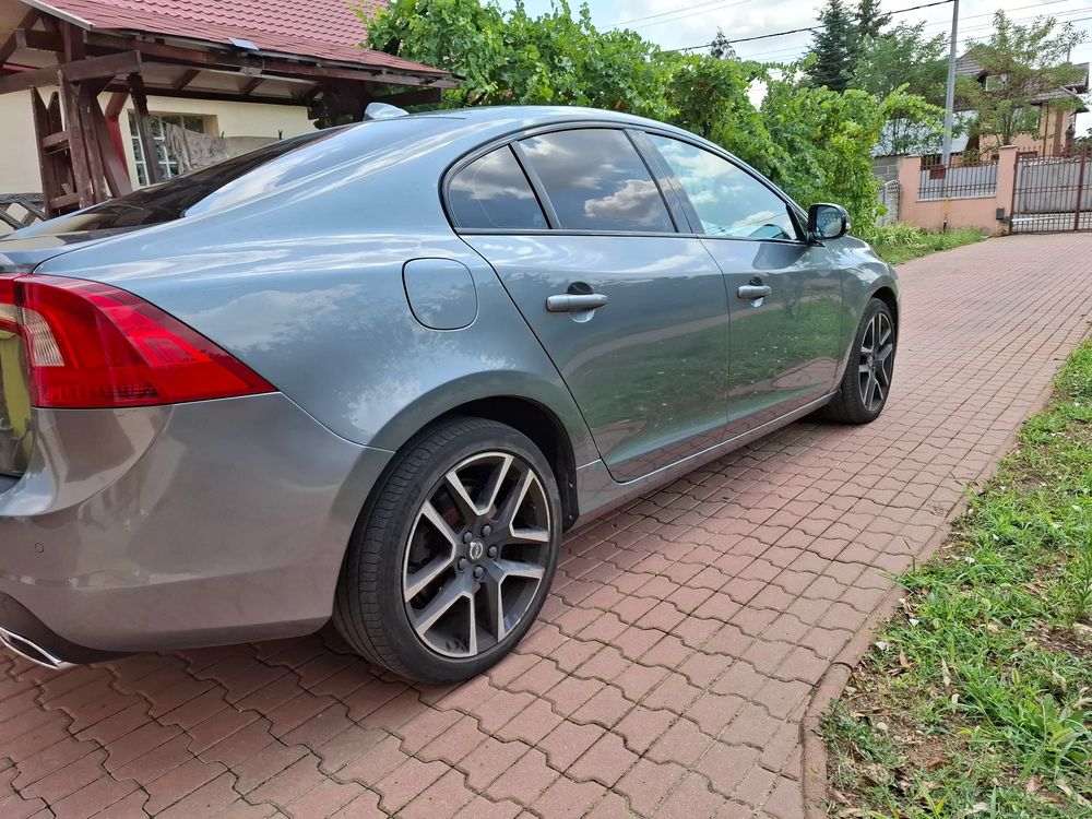 Utilizat Volvo S60 2017 - 13 800 EUR, 165 000 km - Autovit.ro