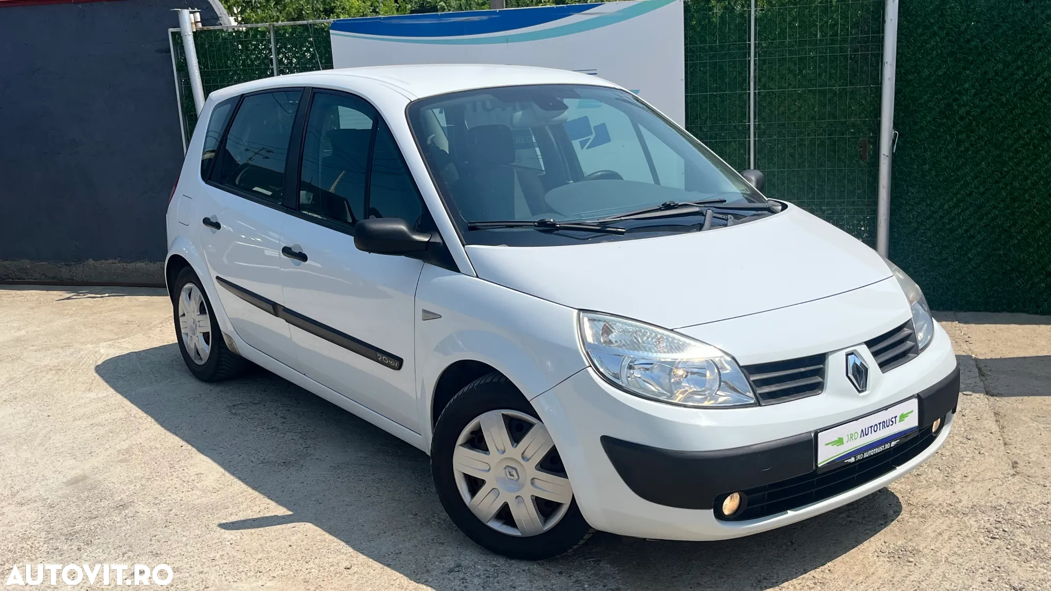 Renault Scenic 2.0 16V Dynamique - 2