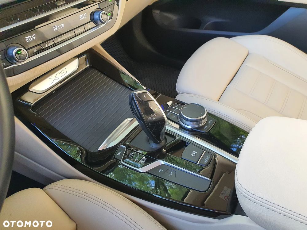 BMW X3 xDrive20d MHEV Business Edition - 16