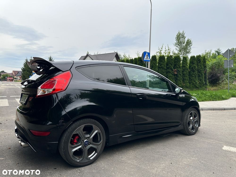 Ford Fiesta ST2 - 4