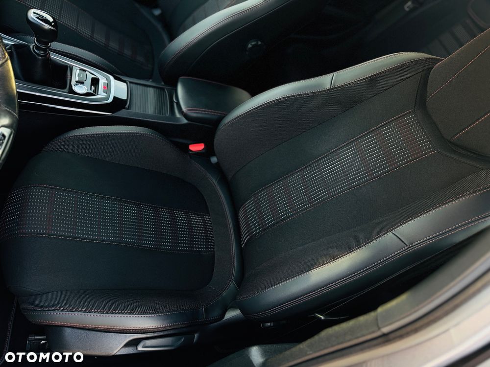 Peugeot 308 BlueHDi FAP 130 Stop & Start GT - 8