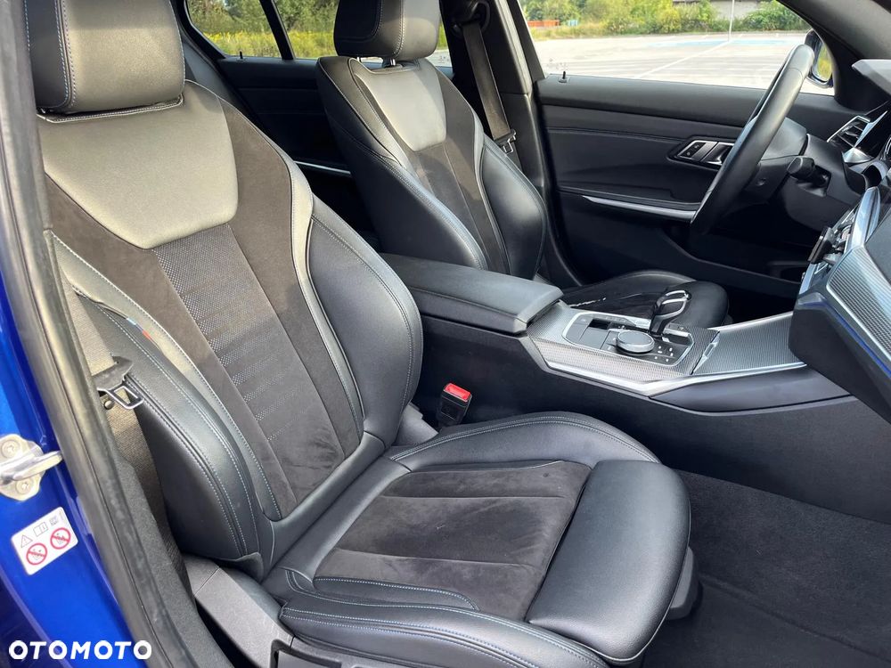 BMW Seria 3 318d M Sport - 27