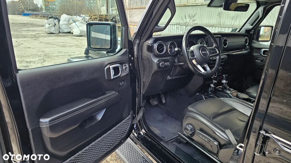 Jeep Wrangler Unlimited GME 2.0 Turbo Sahara - 5