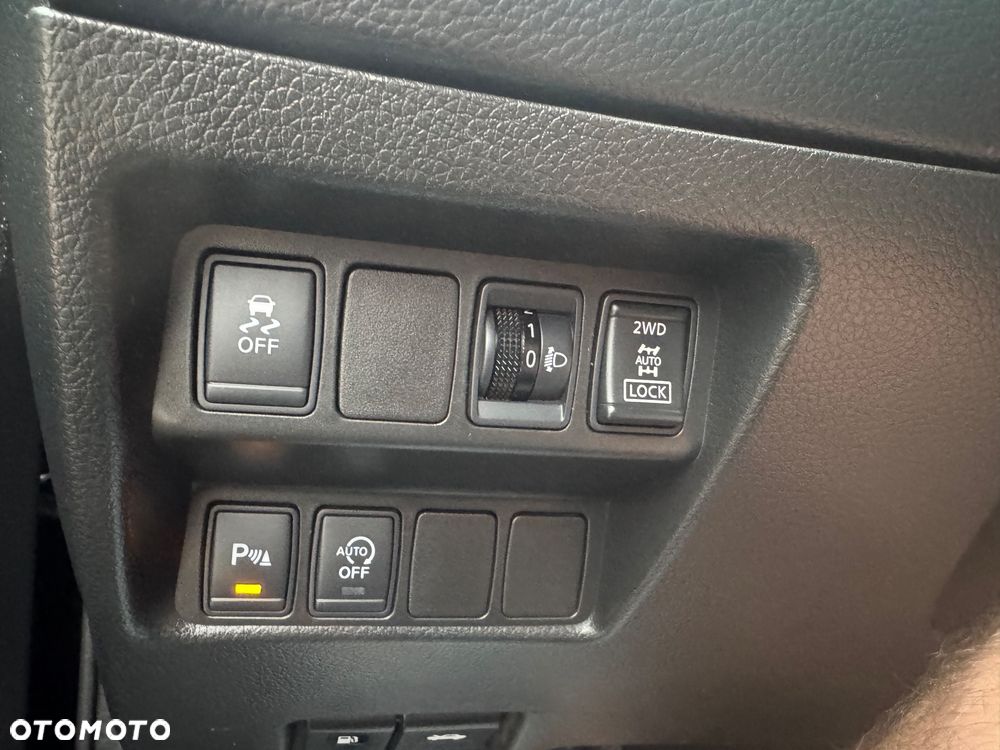 Nissan Qashqai 1.6 dCi 4 x 4 DPF Start/Stop acenta - 16