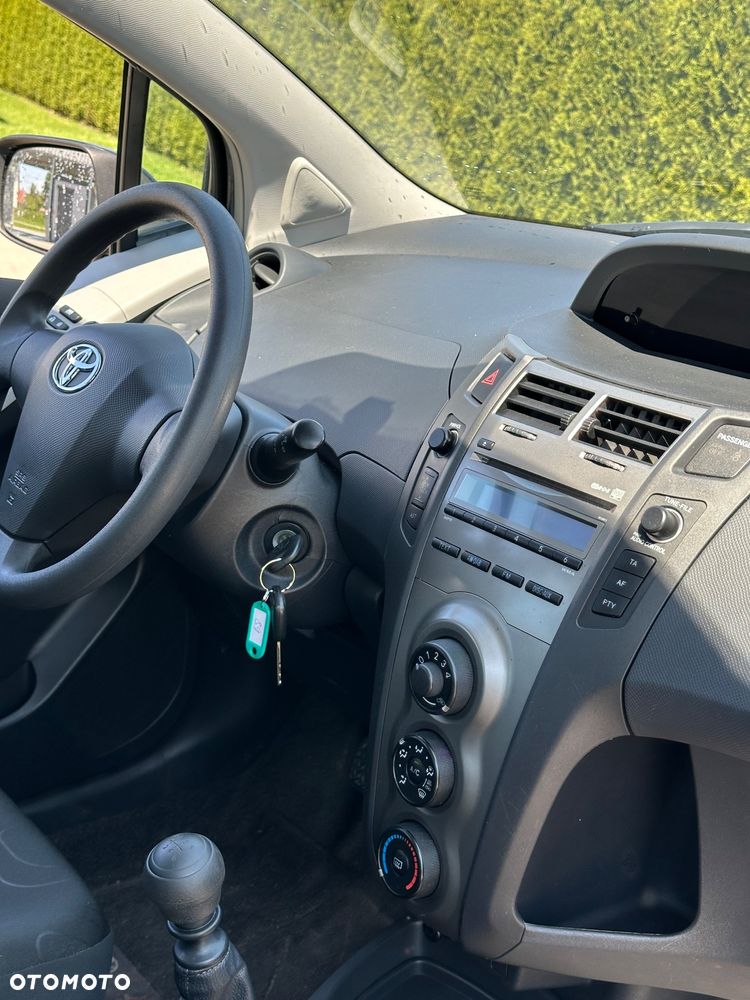 Toyota Yaris 1.33 Sol - 36