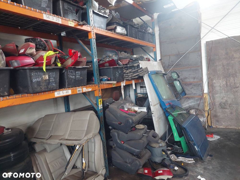 KOMPLETNY TYŁ VOLKSWAGEN CADDY III LB9A KLAPA ZDERZAK LAMPY - 28