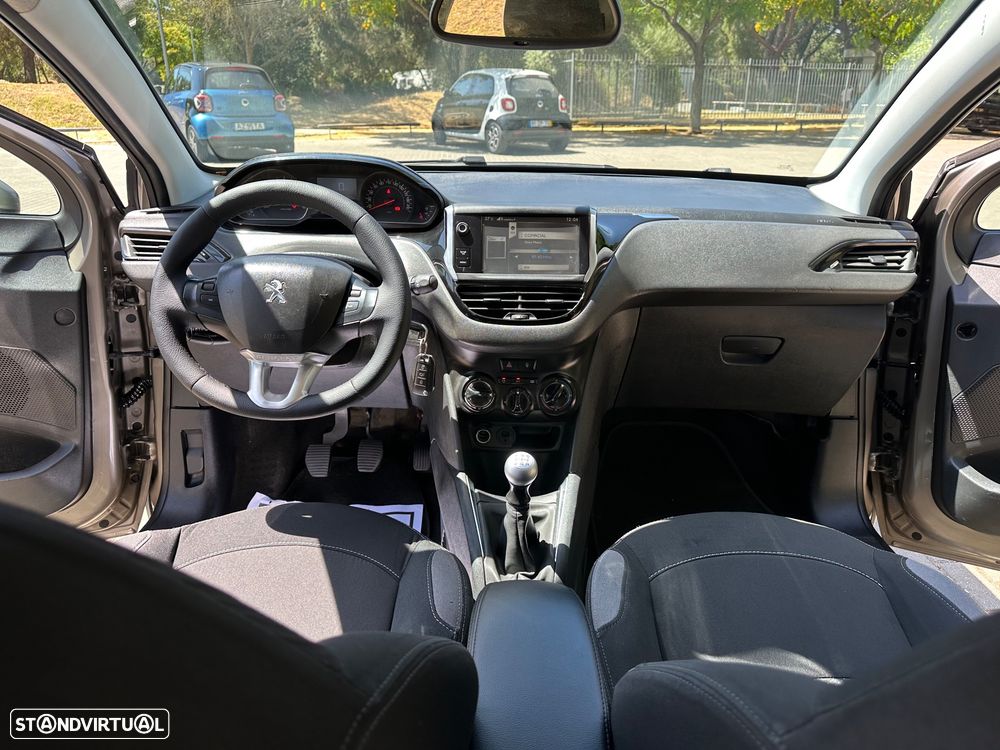 Peugeot 208 1.4 HDi Allure - 15