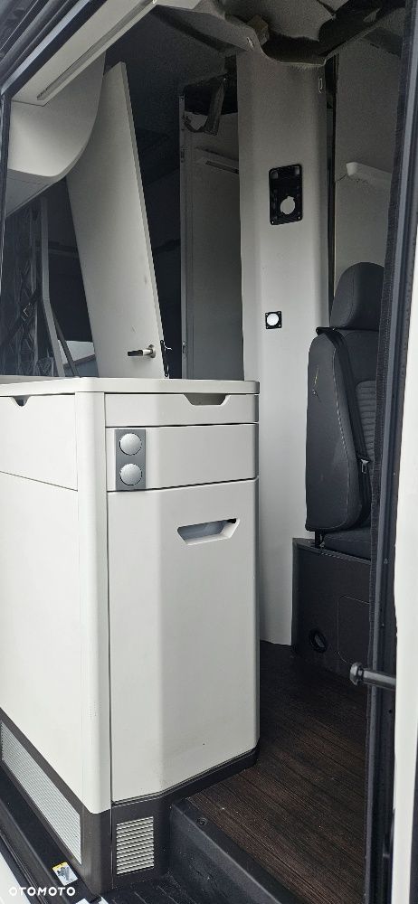 Volkswagen Grand California - 18