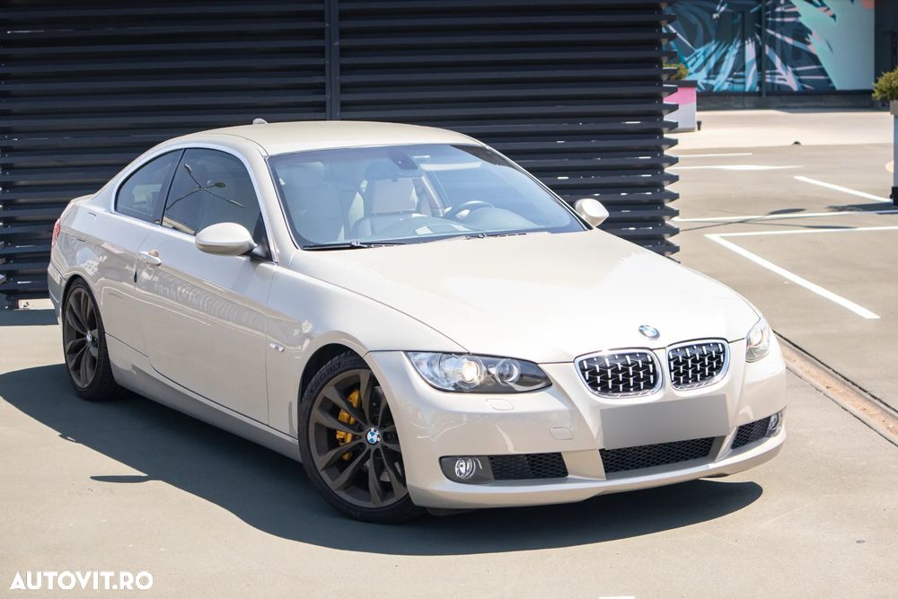 BMW Seria 3 330d Coupe - 8