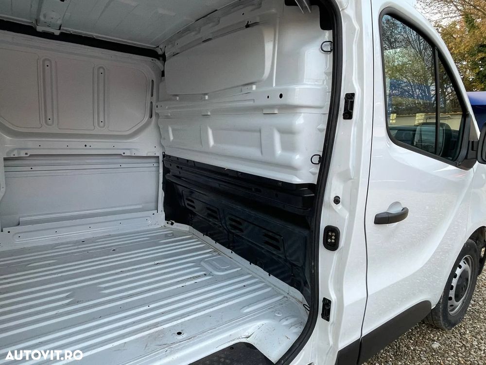 Renault TRAFFIC - 11
