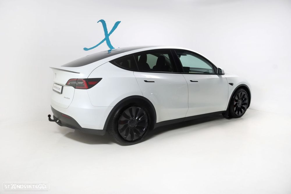 Tesla Model Y Performance Dual Motor AWD - 4