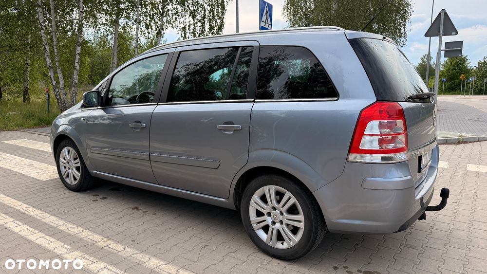 Opel Zafira 1.8 Navi - 7