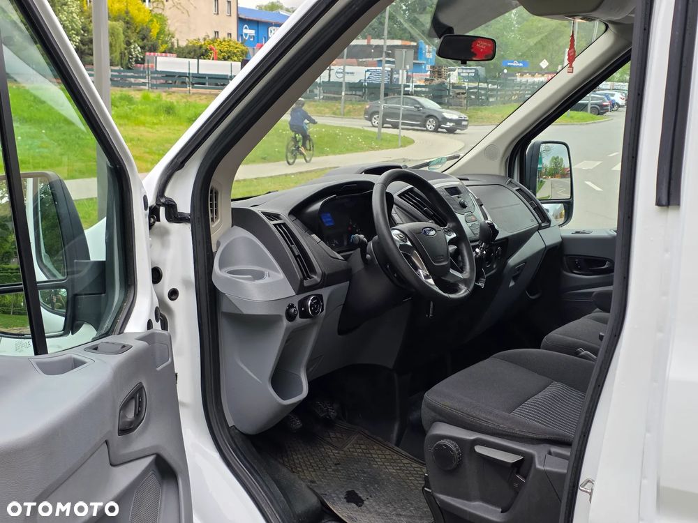 Ford Transit - 10
