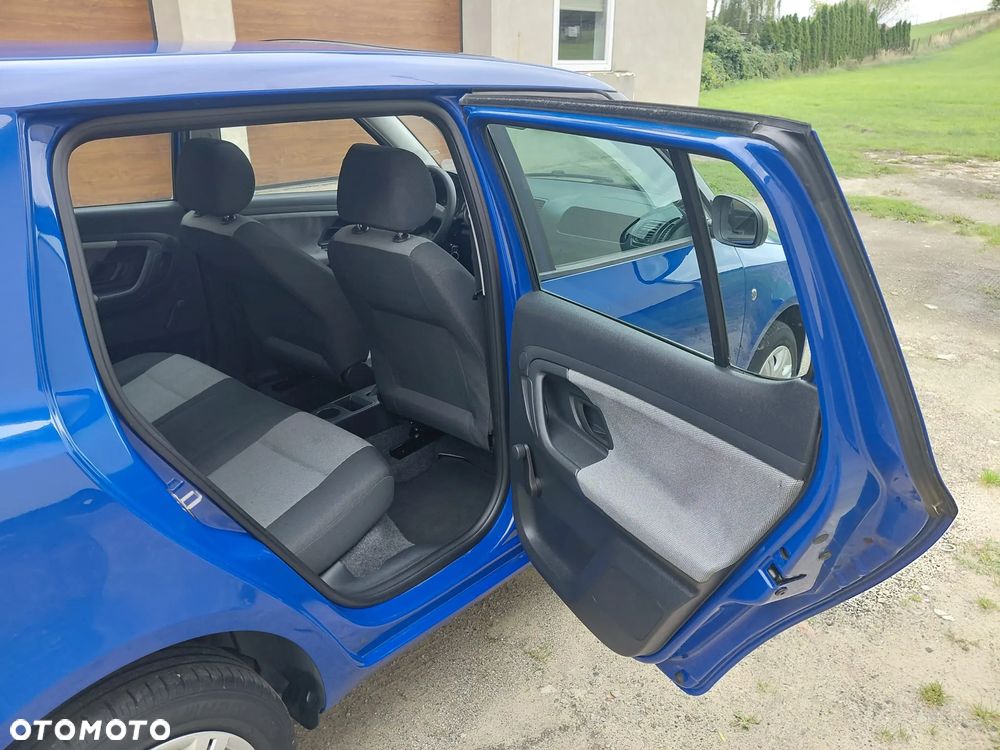 Skoda Fabia 1.2 HTP Ambiente - 12