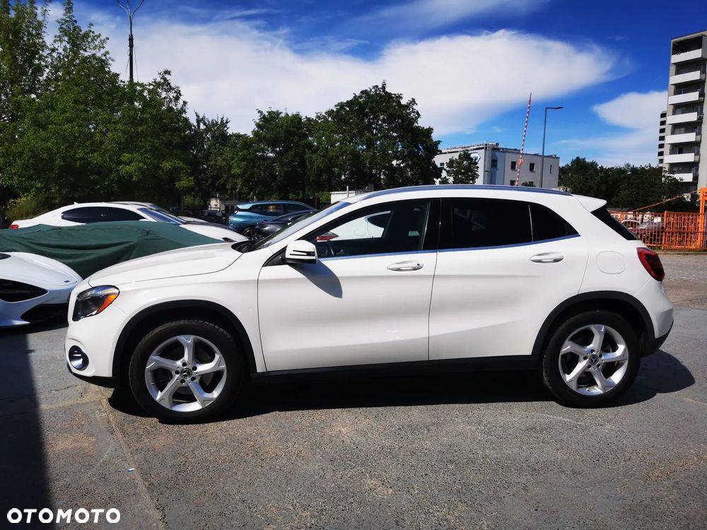 Mercedes-Benz GLA 250 7G-DCT UrbanStyle Edition - 11