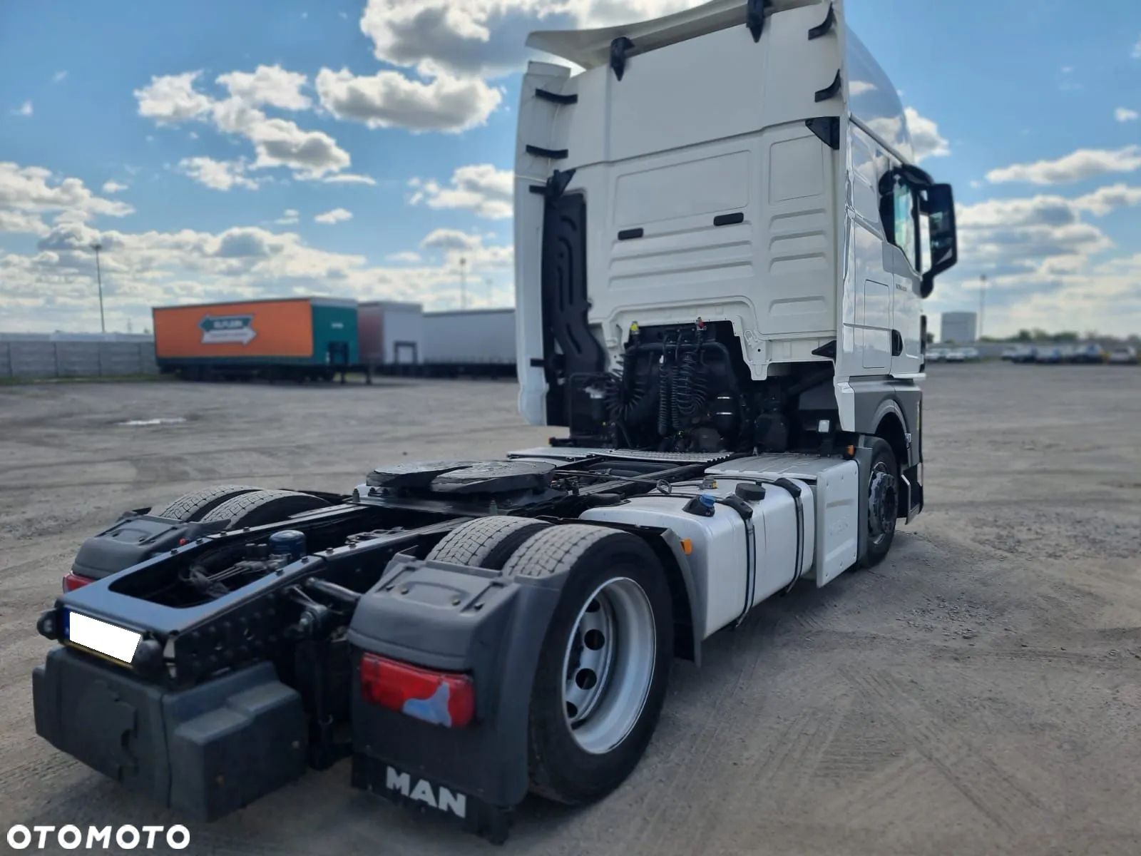 MAN TGX 18.470 LOWDECK PO KONTRAKCIE DUZA KABINA RETARDER ASYSTENT MARTWEGO POLA SALON PL AUTOMAT ZBIORNIKI 1090 LITRÓW RADAR - 5