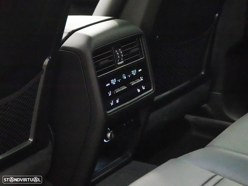 Porsche Cayenne E-Hybrid Black Edition - 24