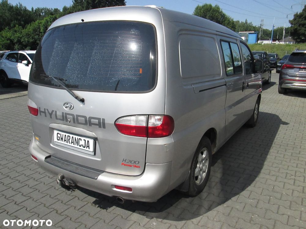Hyundai H-1 - 14