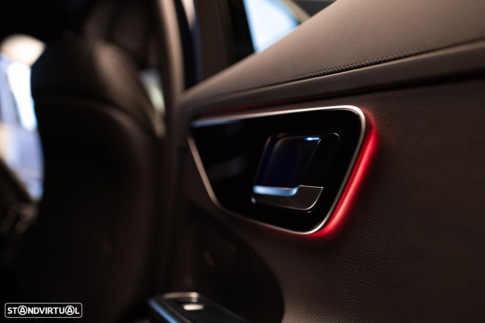 Mercedes-Benz C 300 e AMG Line - 26