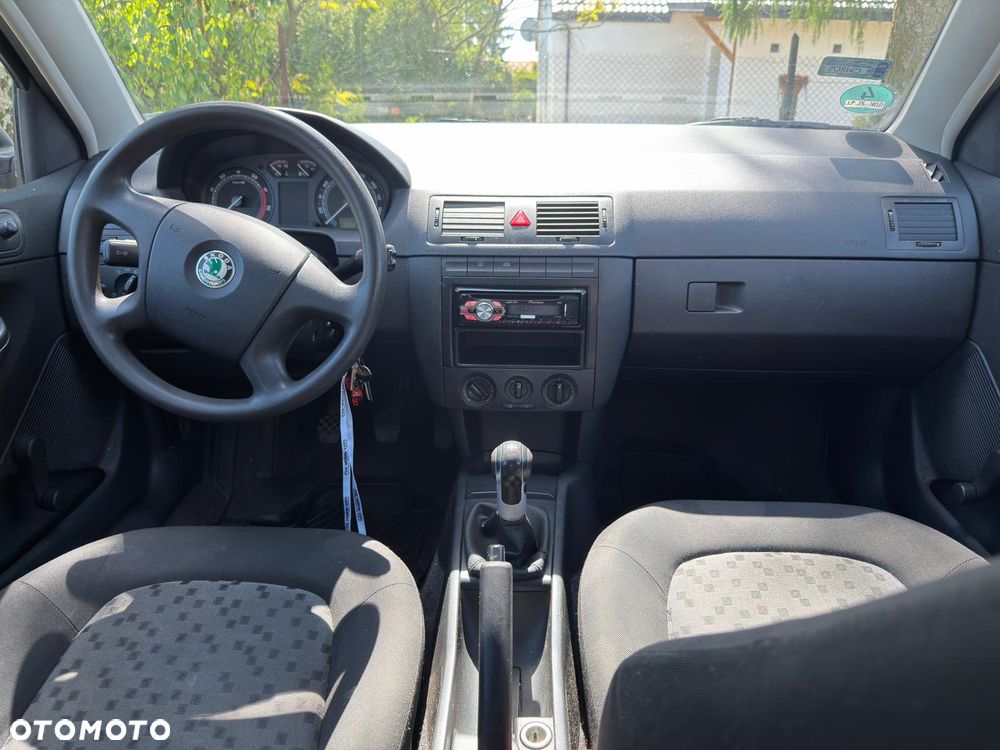Skoda Fabia 1.2 HTP Ambiente - 5