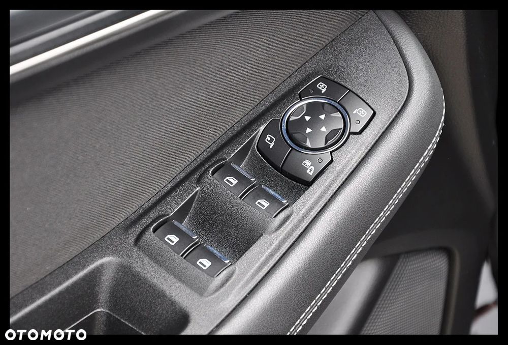 Ford S-Max 2.0 TDCi Titanium PowerShift - 33