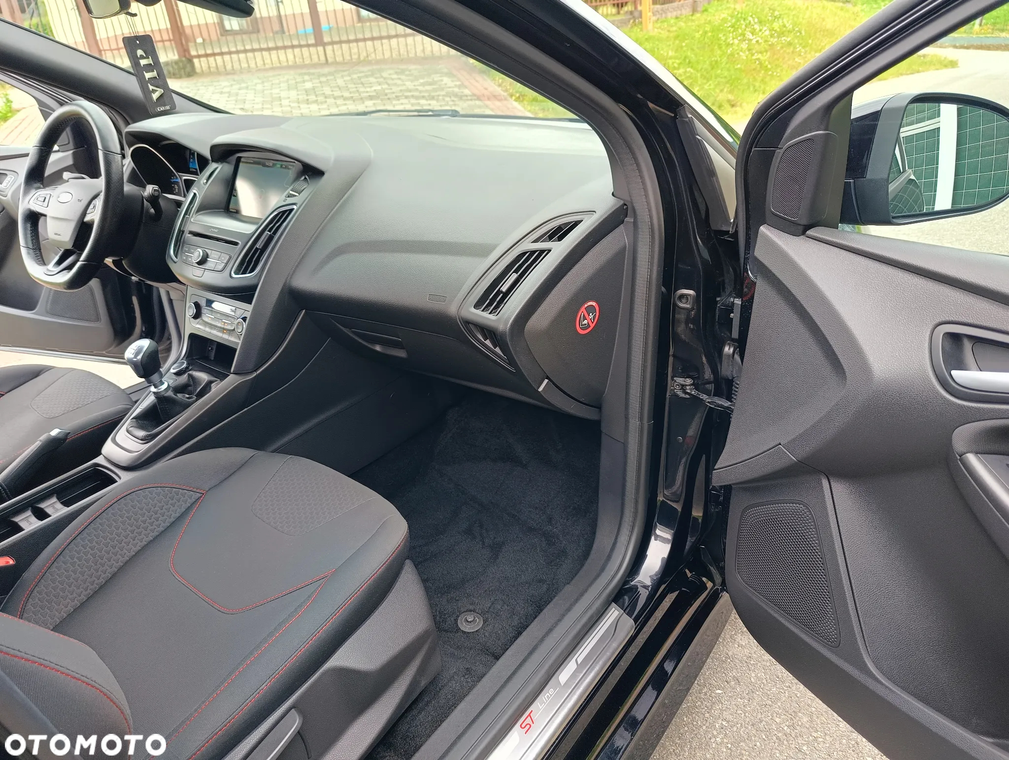 Ford Focus 2.0 TDCi ST-Line Black ASS - 32