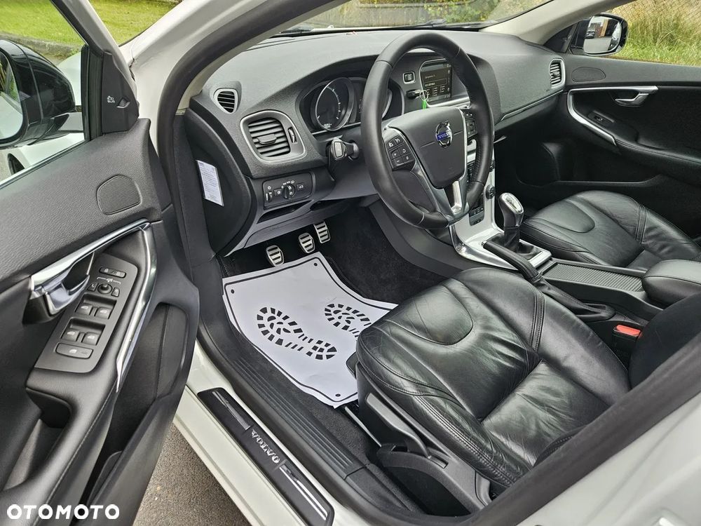 Volvo V40 D2 Summum - 11