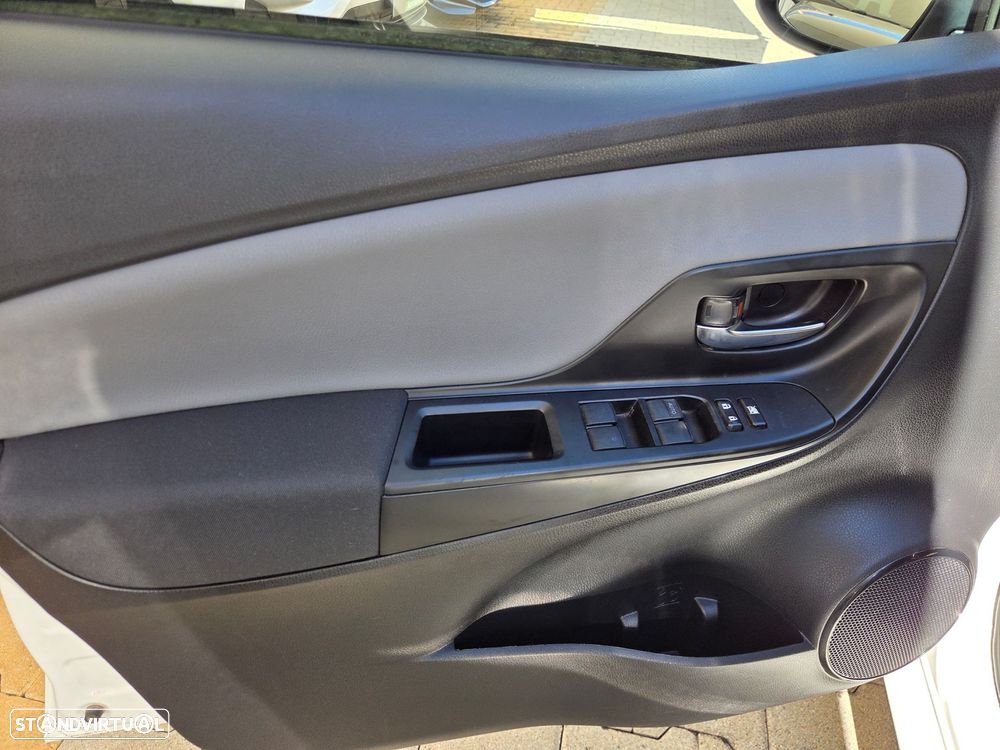 Toyota Yaris 1.5 HSD Comfort - 14